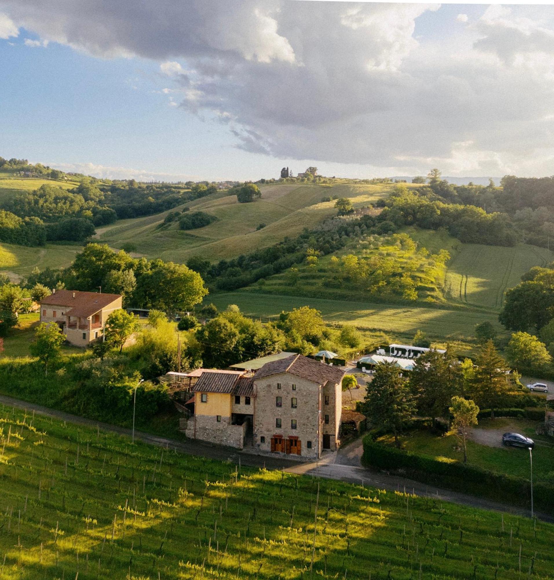 Casale Serena Фабро Екстер'єр фото